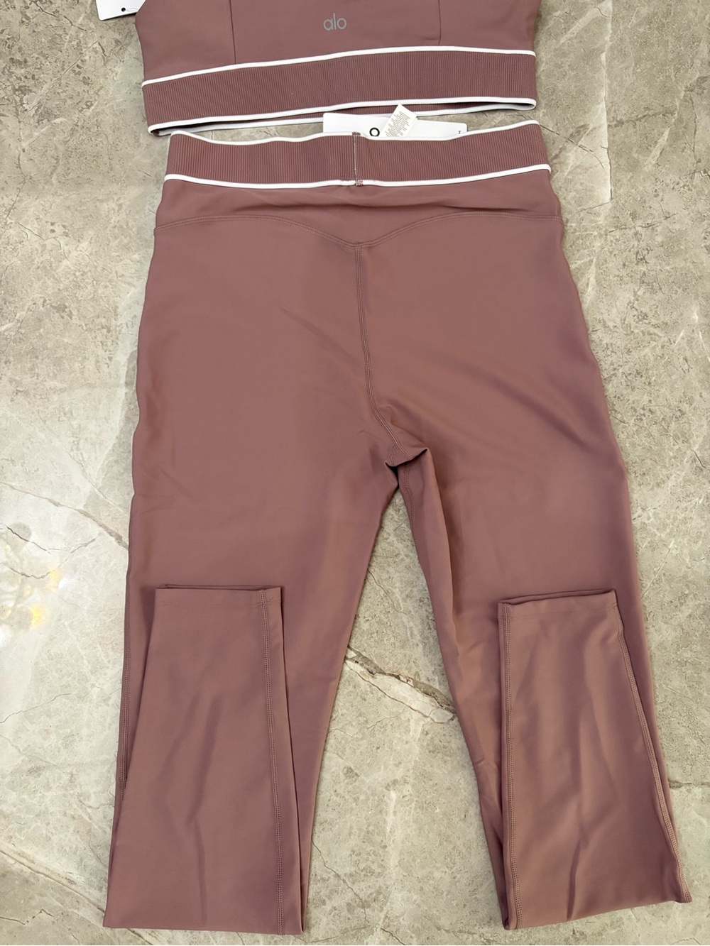 ALO Yoga Mauve Crop Legging and Support Bra Set - Picture 4 of 6